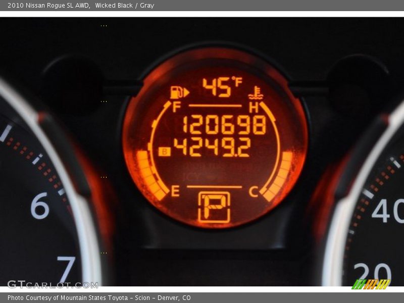 Wicked Black / Gray 2010 Nissan Rogue SL AWD