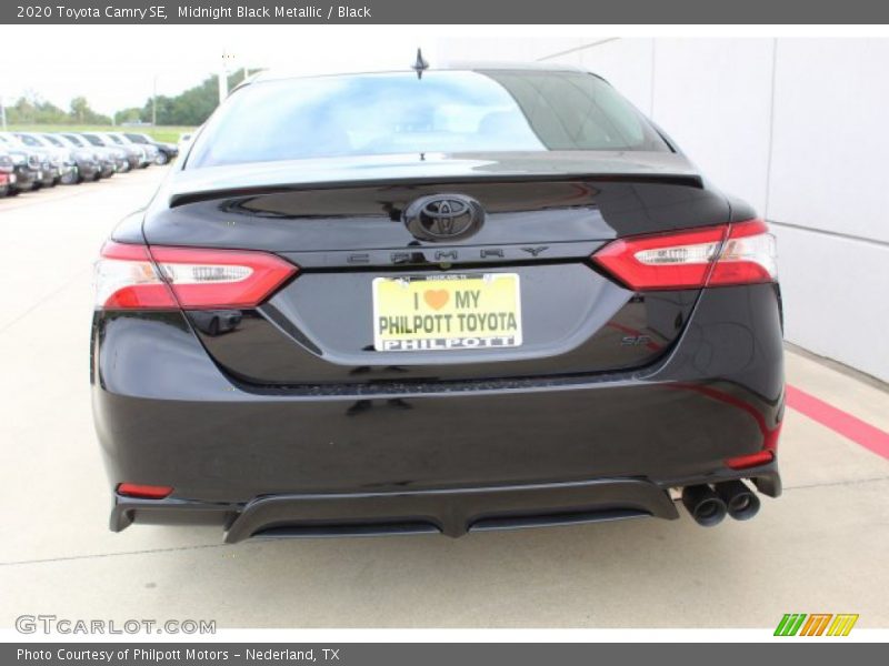 Midnight Black Metallic / Black 2020 Toyota Camry SE