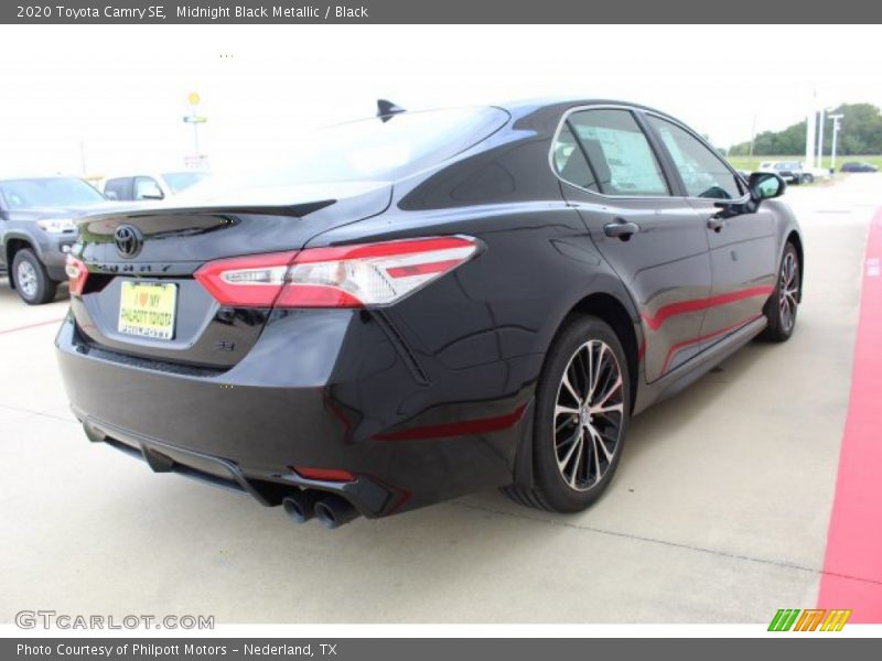 Midnight Black Metallic / Black 2020 Toyota Camry SE