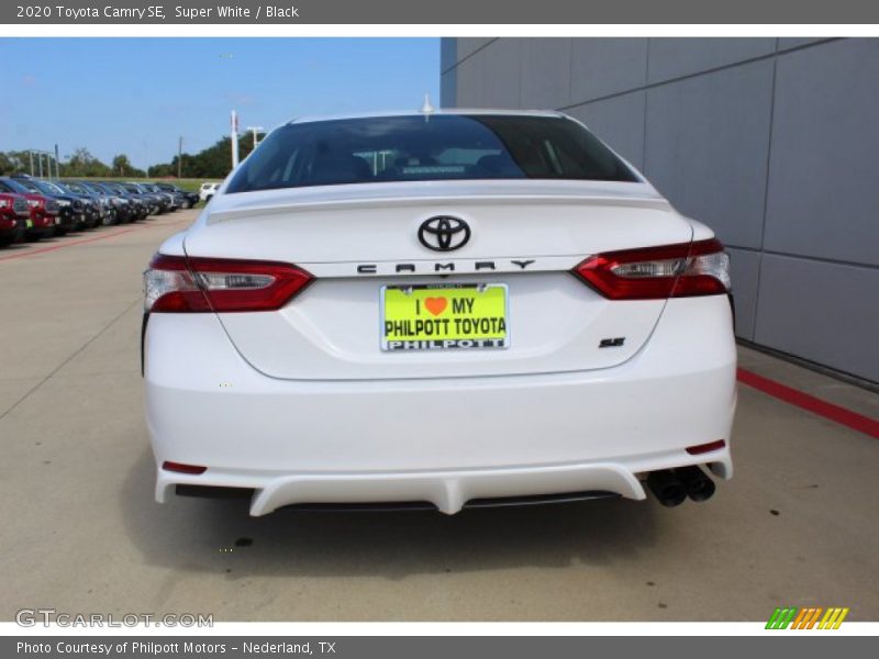 Super White / Black 2020 Toyota Camry SE