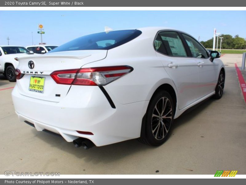 Super White / Black 2020 Toyota Camry SE