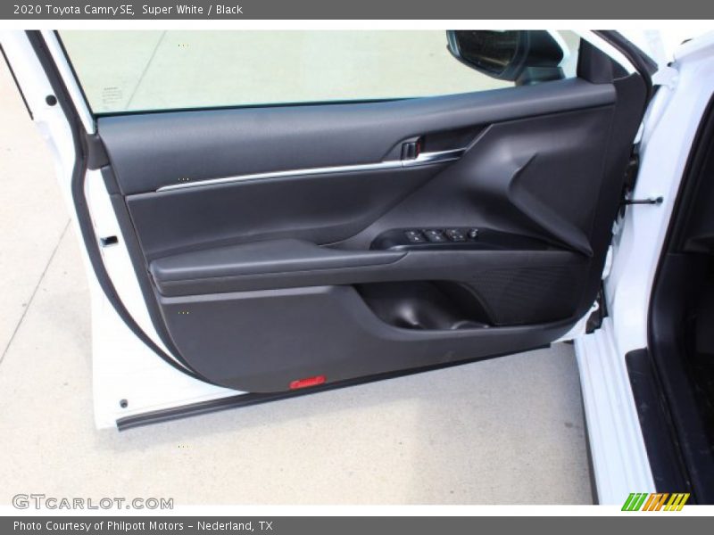 Super White / Black 2020 Toyota Camry SE