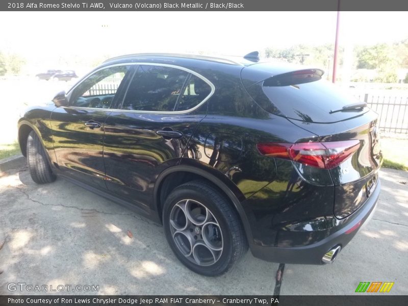 Vulcano (Volcano) Black Metallic / Black/Black 2018 Alfa Romeo Stelvio Ti AWD