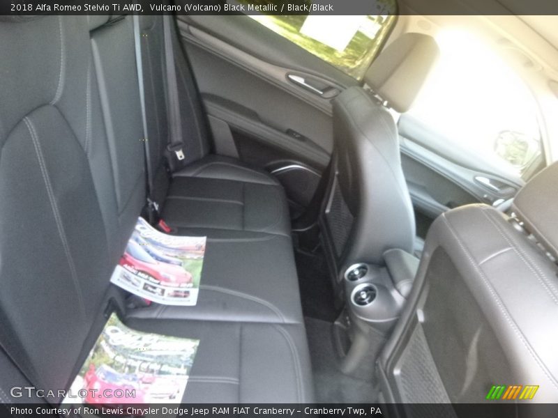 Vulcano (Volcano) Black Metallic / Black/Black 2018 Alfa Romeo Stelvio Ti AWD