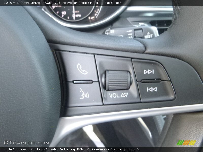 Vulcano (Volcano) Black Metallic / Black/Black 2018 Alfa Romeo Stelvio Ti AWD
