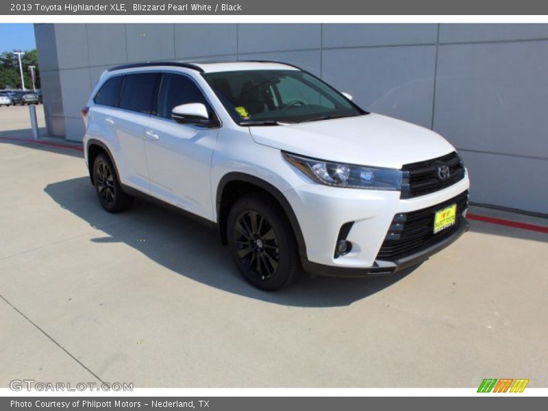 Blizzard Pearl White / Black 2019 Toyota Highlander XLE