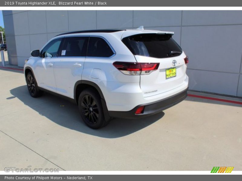 Blizzard Pearl White / Black 2019 Toyota Highlander XLE