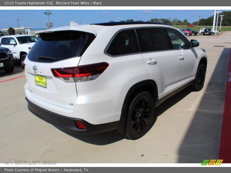 Blizzard Pearl White / Black 2019 Toyota Highlander XLE