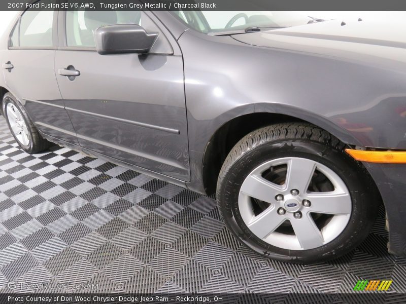 Tungsten Grey Metallic / Charcoal Black 2007 Ford Fusion SE V6 AWD