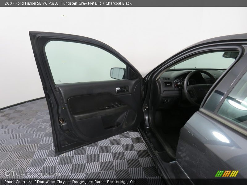 Tungsten Grey Metallic / Charcoal Black 2007 Ford Fusion SE V6 AWD
