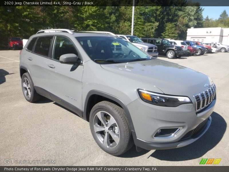 Front 3/4 View of 2020 Cherokee Limited 4x4
