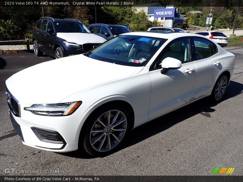 Crystal White Pearl Metallic / Blond 2020 Volvo S60 T6 AWD Momentum