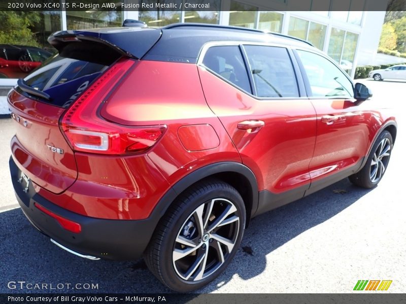 Fusion Red Metallic / Charcoal 2020 Volvo XC40 T5 R-Design AWD