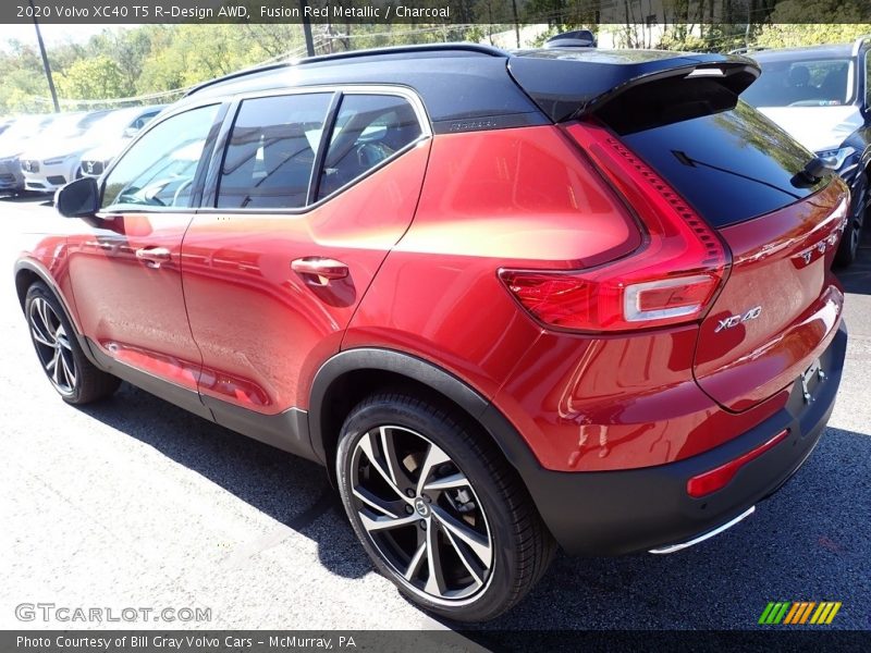 Fusion Red Metallic / Charcoal 2020 Volvo XC40 T5 R-Design AWD