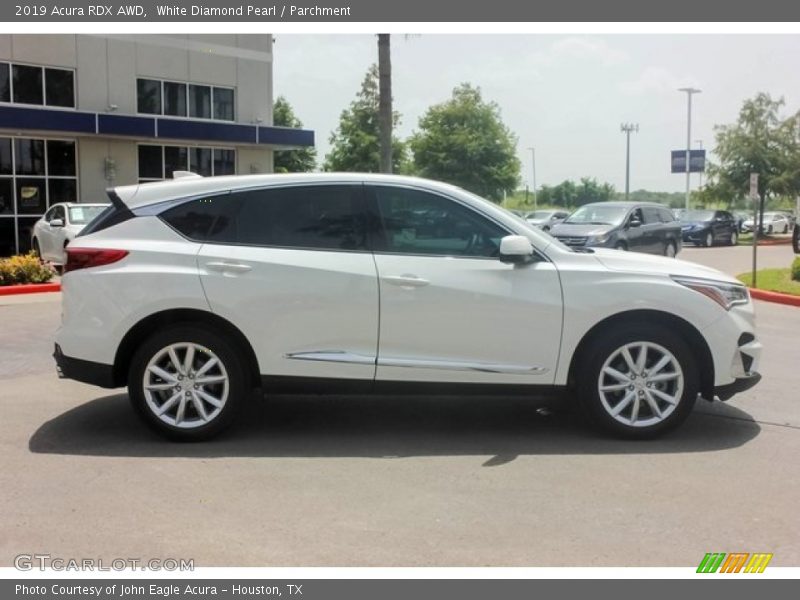 White Diamond Pearl / Parchment 2019 Acura RDX AWD