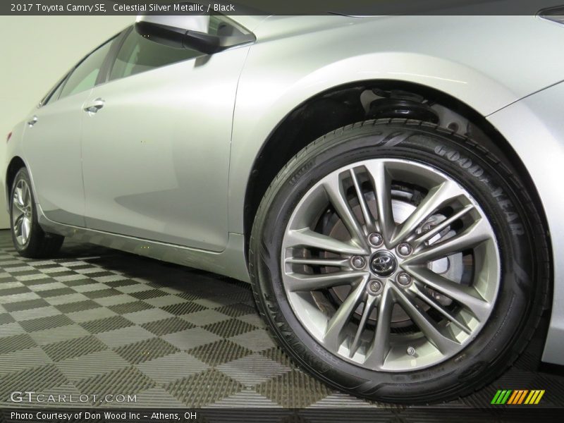 Celestial Silver Metallic / Black 2017 Toyota Camry SE