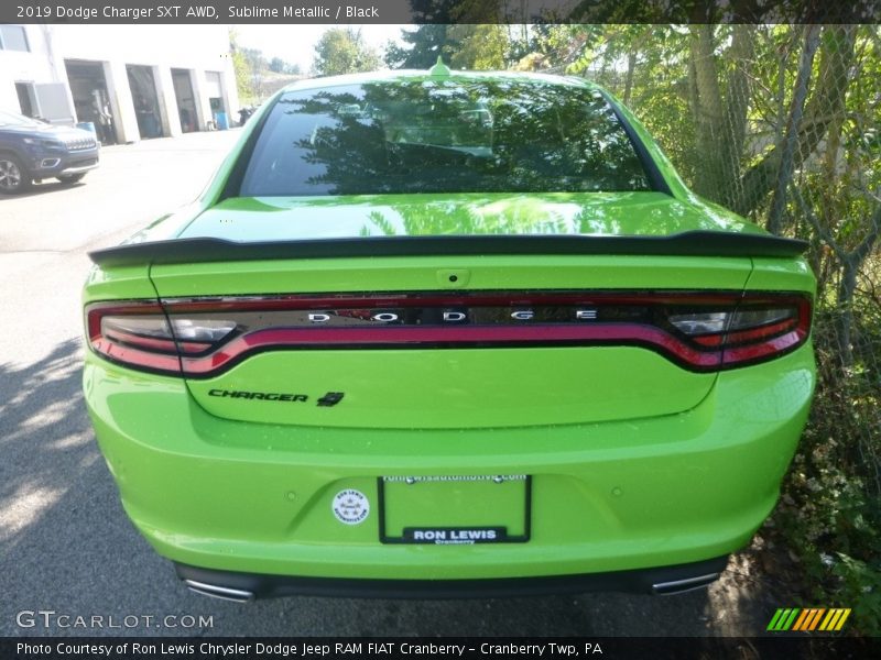 Sublime Metallic / Black 2019 Dodge Charger SXT AWD