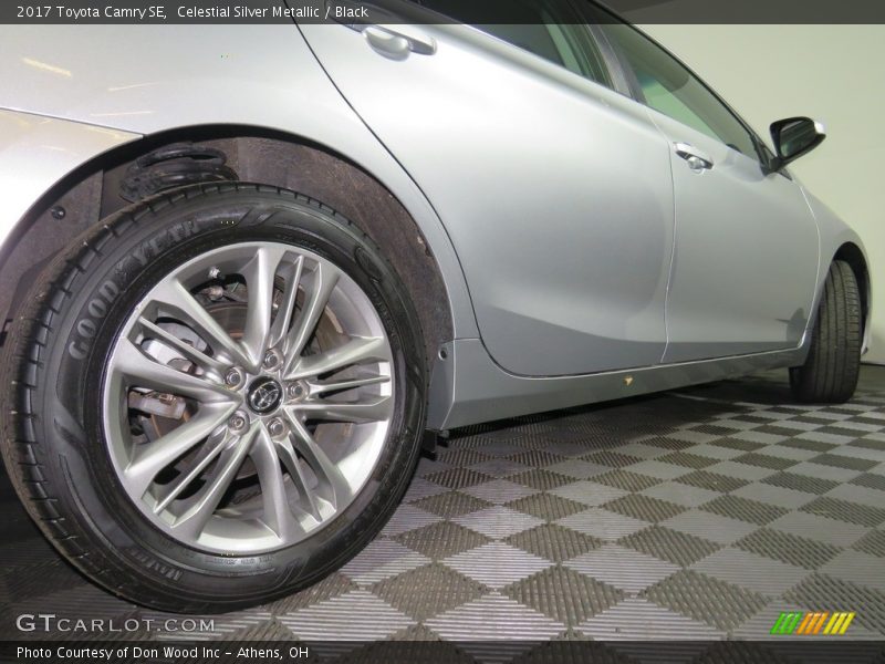 Celestial Silver Metallic / Black 2017 Toyota Camry SE