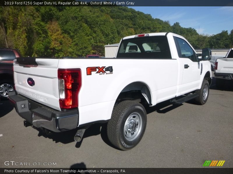 Oxford White / Earth Gray 2019 Ford F250 Super Duty XL Regular Cab 4x4
