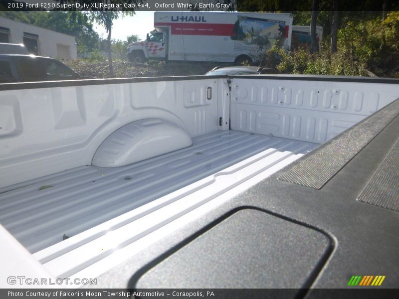 Oxford White / Earth Gray 2019 Ford F250 Super Duty XL Regular Cab 4x4