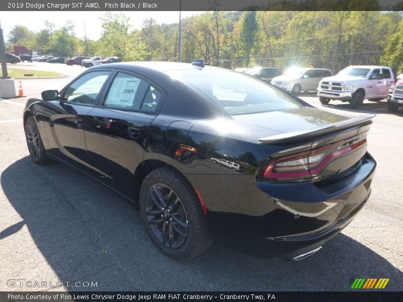 Pitch Black / Black 2019 Dodge Charger SXT AWD