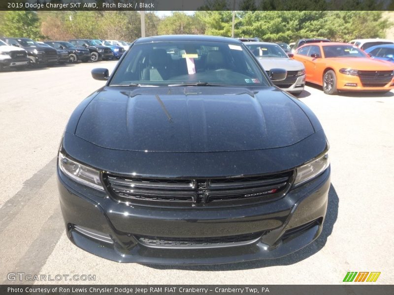 Pitch Black / Black 2019 Dodge Charger SXT AWD