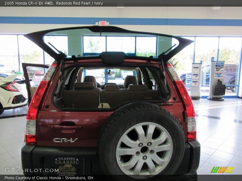 Redondo Red Pearl / Ivory 2005 Honda CR-V EX 4WD
