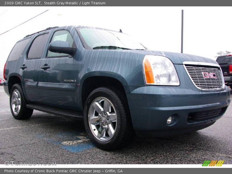 Stealth Gray Metallic / Light Titanium 2009 GMC Yukon SLT