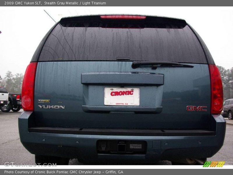 Stealth Gray Metallic / Light Titanium 2009 GMC Yukon SLT