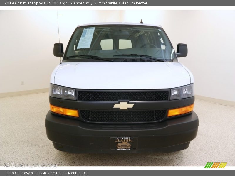 Summit White / Medium Pewter 2019 Chevrolet Express 2500 Cargo Extended WT