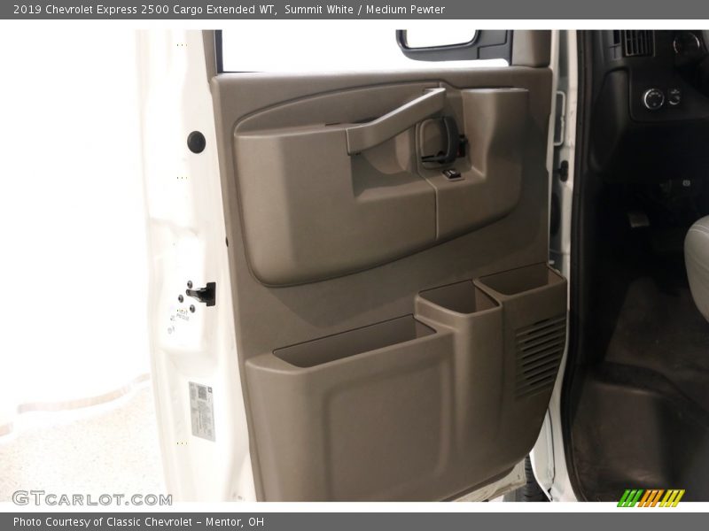 Summit White / Medium Pewter 2019 Chevrolet Express 2500 Cargo Extended WT