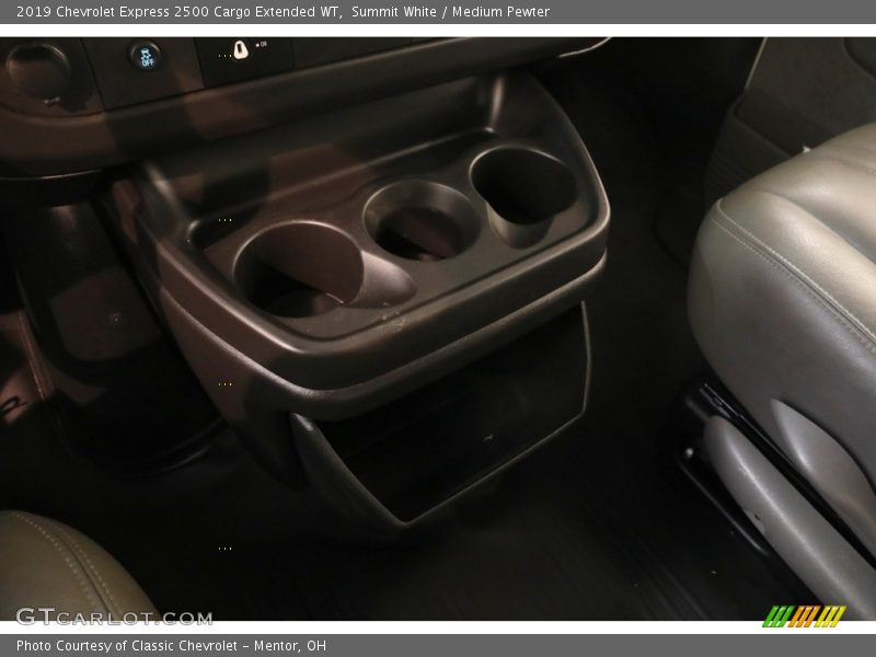 Summit White / Medium Pewter 2019 Chevrolet Express 2500 Cargo Extended WT