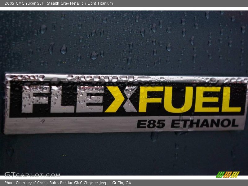 Stealth Gray Metallic / Light Titanium 2009 GMC Yukon SLT