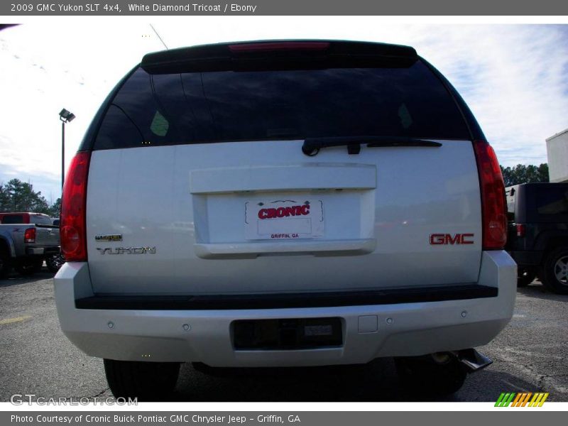 White Diamond Tricoat / Ebony 2009 GMC Yukon SLT 4x4