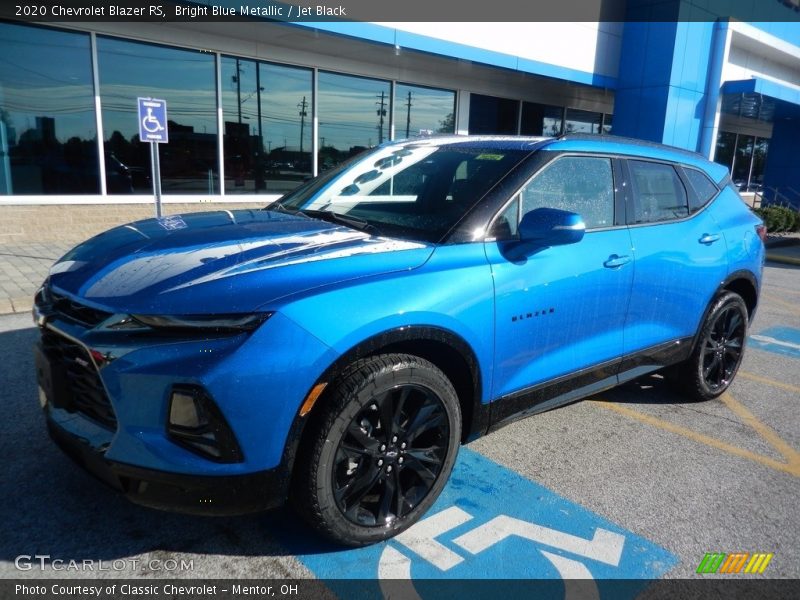 Front 3/4 View of 2020 Blazer RS