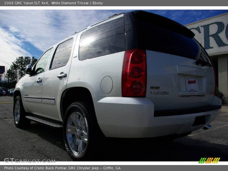 White Diamond Tricoat / Ebony 2009 GMC Yukon SLT 4x4