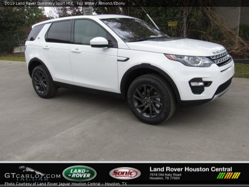 Fuji White / Almond/Ebony 2019 Land Rover Discovery Sport HSE