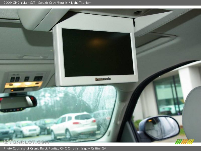 Stealth Gray Metallic / Light Titanium 2009 GMC Yukon SLT