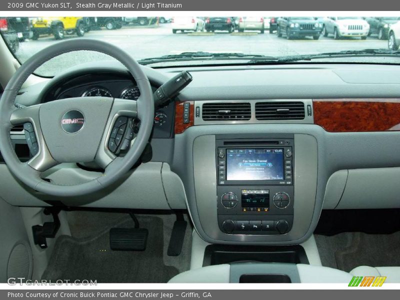 Stealth Gray Metallic / Light Titanium 2009 GMC Yukon SLT