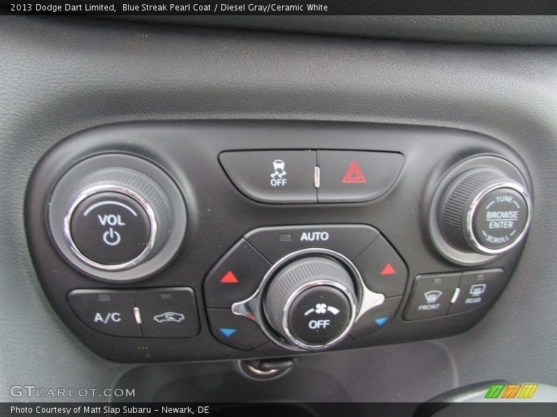 Blue Streak Pearl Coat / Diesel Gray/Ceramic White 2013 Dodge Dart Limited
