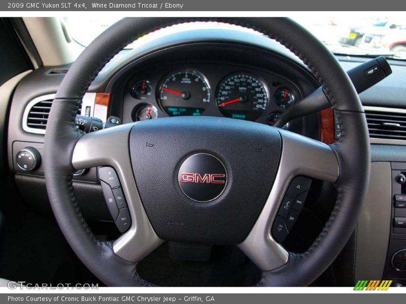 White Diamond Tricoat / Ebony 2009 GMC Yukon SLT 4x4