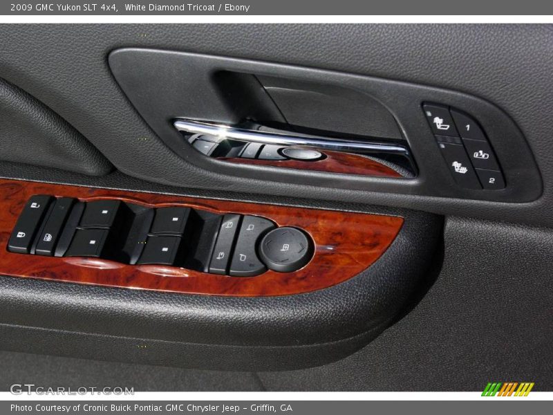White Diamond Tricoat / Ebony 2009 GMC Yukon SLT 4x4