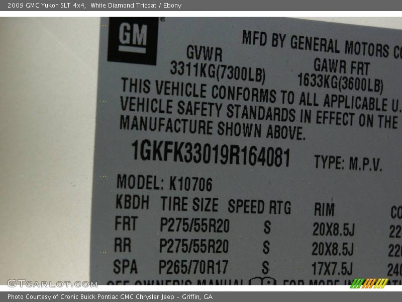 White Diamond Tricoat / Ebony 2009 GMC Yukon SLT 4x4