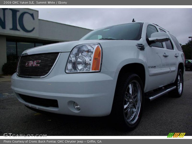 Summit White / Ebony 2009 GMC Yukon SLE