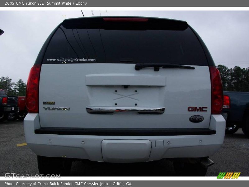 Summit White / Ebony 2009 GMC Yukon SLE