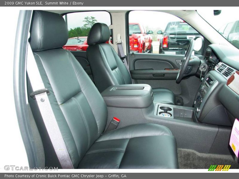 Summit White / Ebony 2009 GMC Yukon SLE
