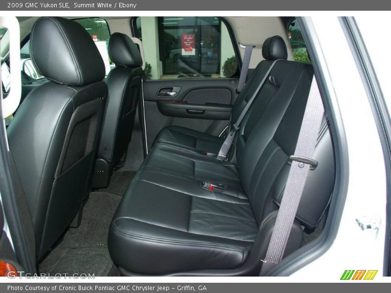 Summit White / Ebony 2009 GMC Yukon SLE