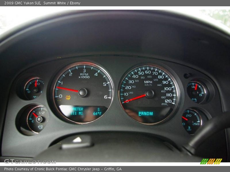 Summit White / Ebony 2009 GMC Yukon SLE