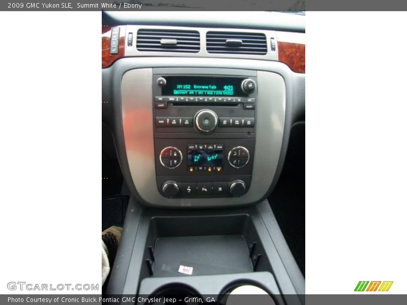 Summit White / Ebony 2009 GMC Yukon SLE