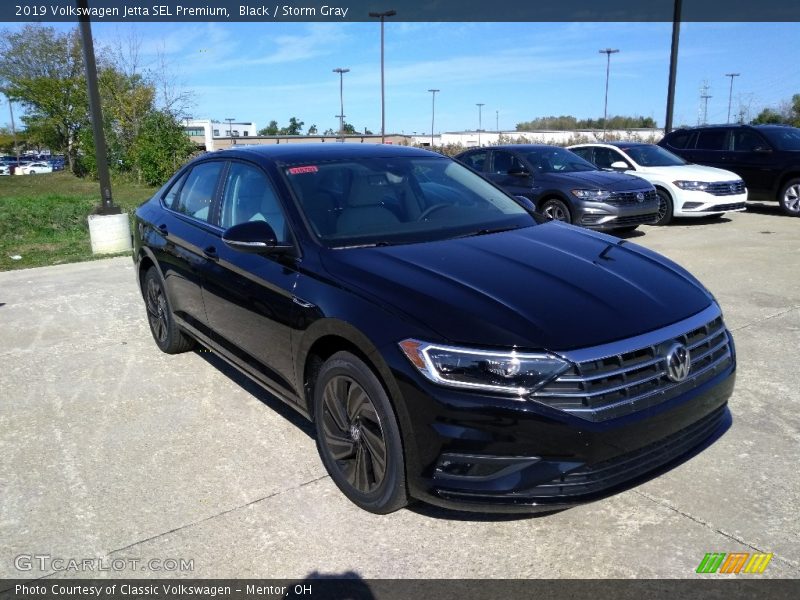 Front 3/4 View of 2019 Jetta SEL Premium